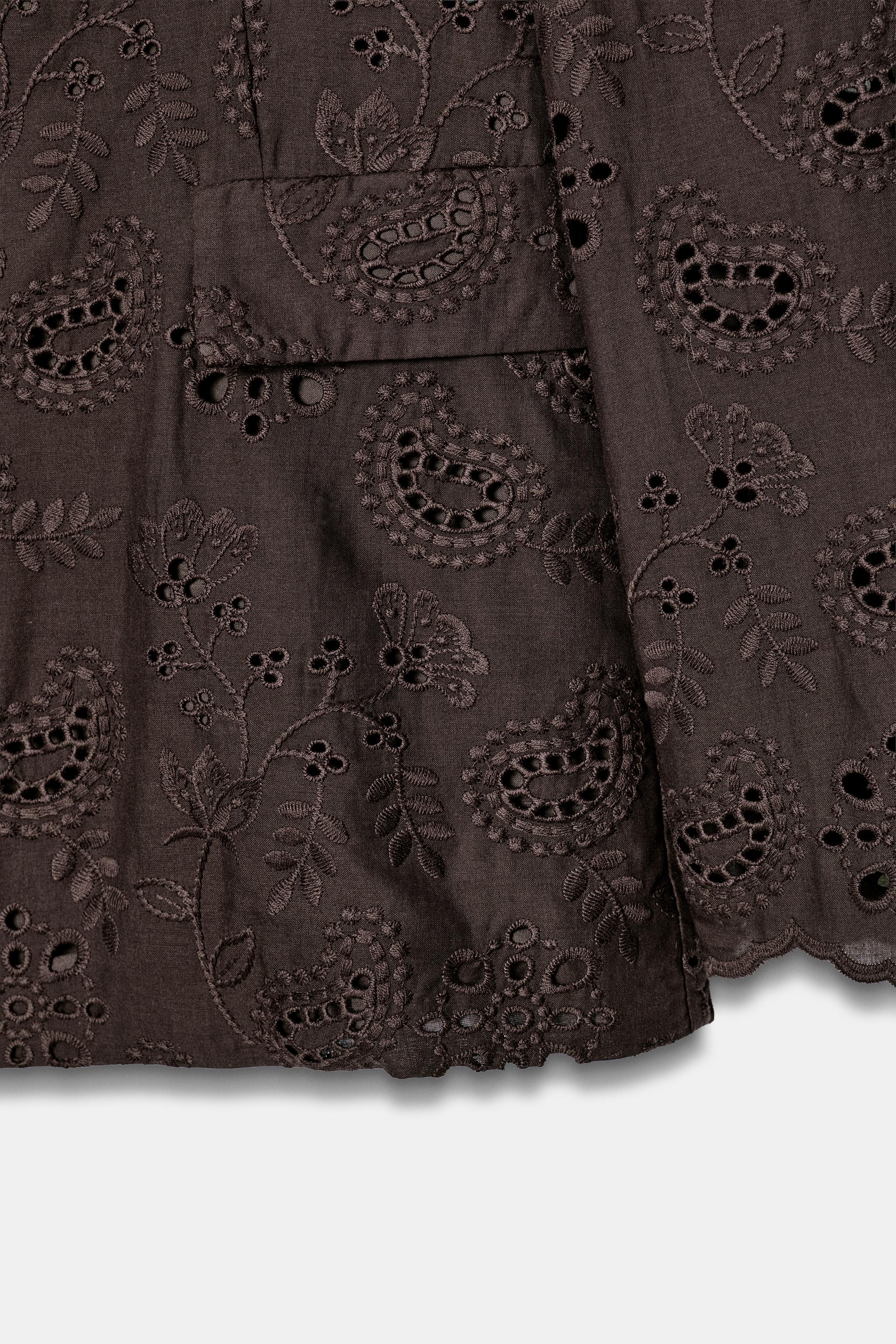 STRAIGHT BLAZER WITH EMBROIDERED PERFORATED SHOULDER PADS
